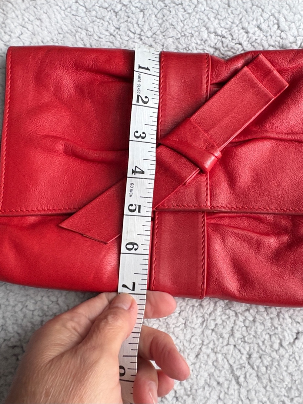 Beautiful Red Furla Bow
Clutch w/removable gold chain calfskin leather VTG - Picture 12 of 15